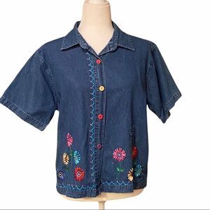 New Direction Embroidered Jean Shortsleeved Shirt Size Medium